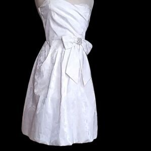Gown Formal Semiformal Strapless Jacquard Rhinestones Bow White Like New M